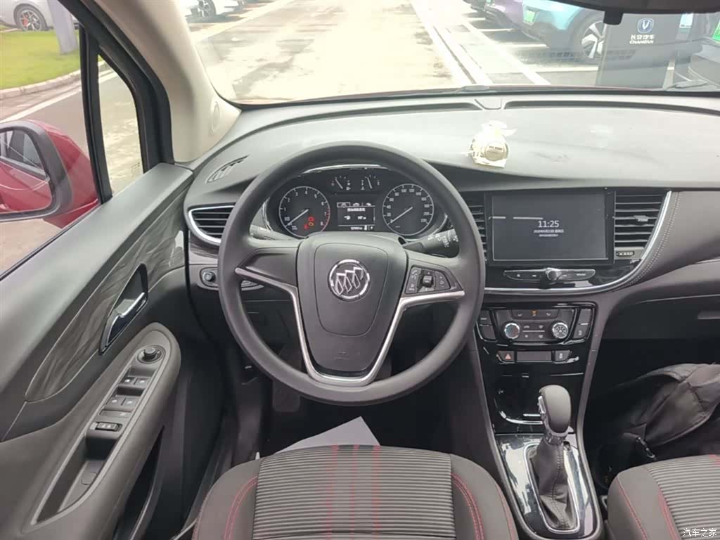 Buick Encore, 2017 11