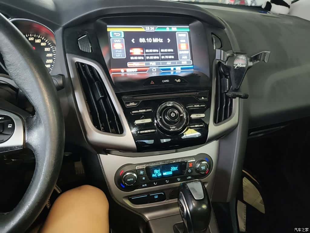 Ford Focus, 2015 13