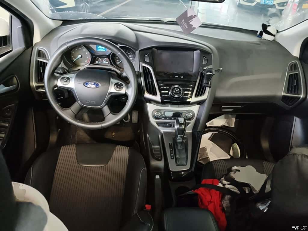 Ford Focus, 2015 10