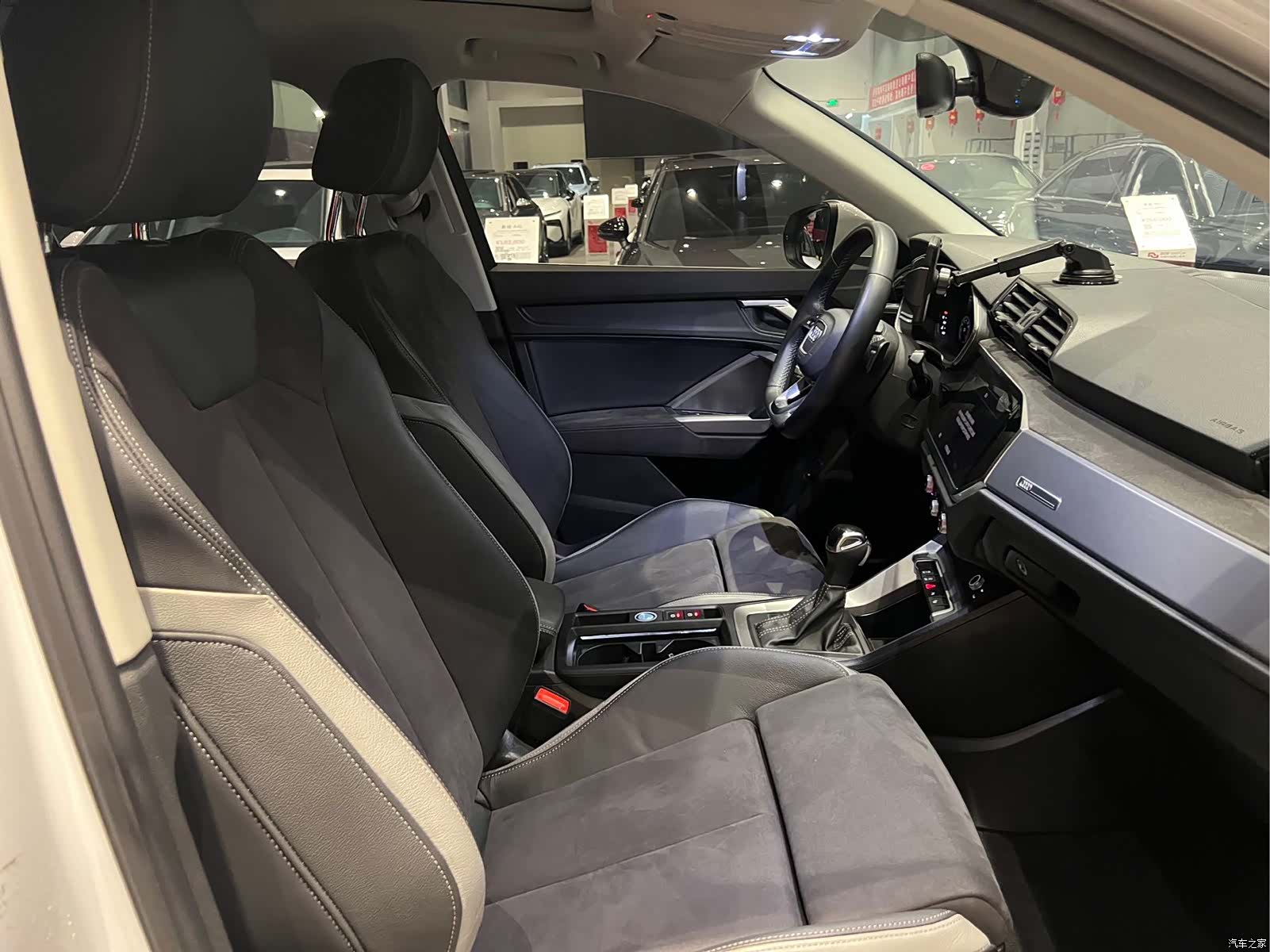 Audi Q3, 2023 9