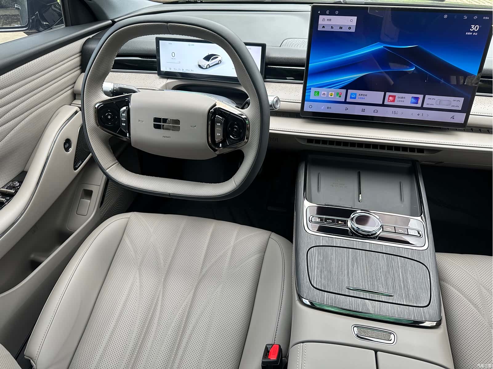 Geely 8, 2025 23