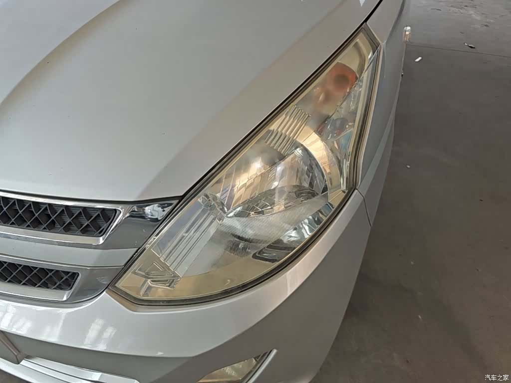 Wuling V, 2018 24