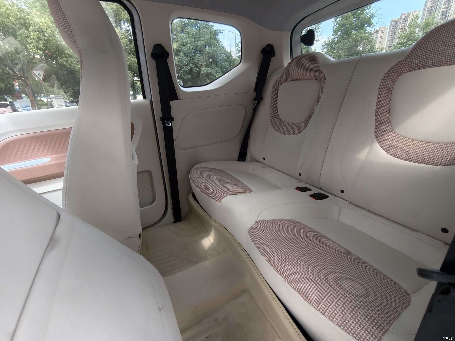Wuling MINIEV, 2025 9