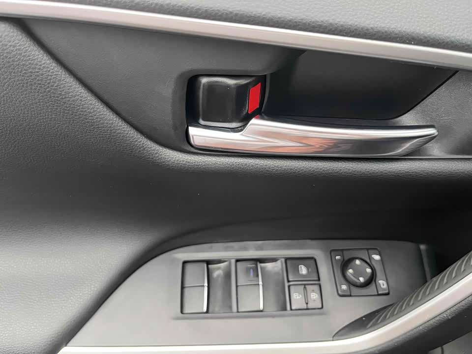 Toyota RAV4 Rongfang