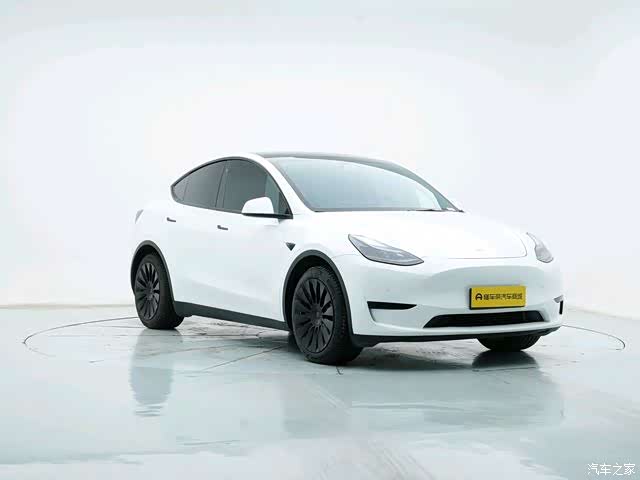 Tesla Model Y, 2023 3