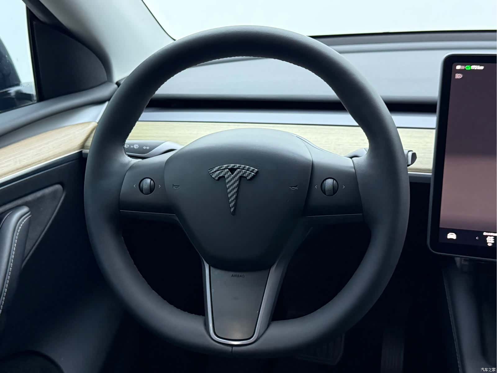 Tesla Model Y, 2022 9