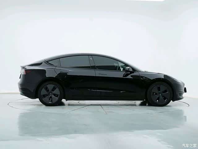 Tesla Model 3, 2021 7