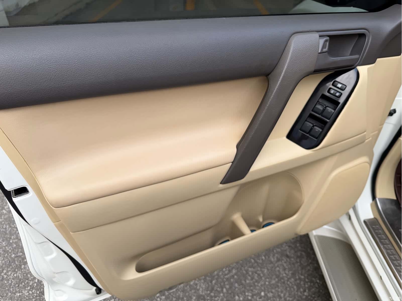 Toyota Prado, 2014 18