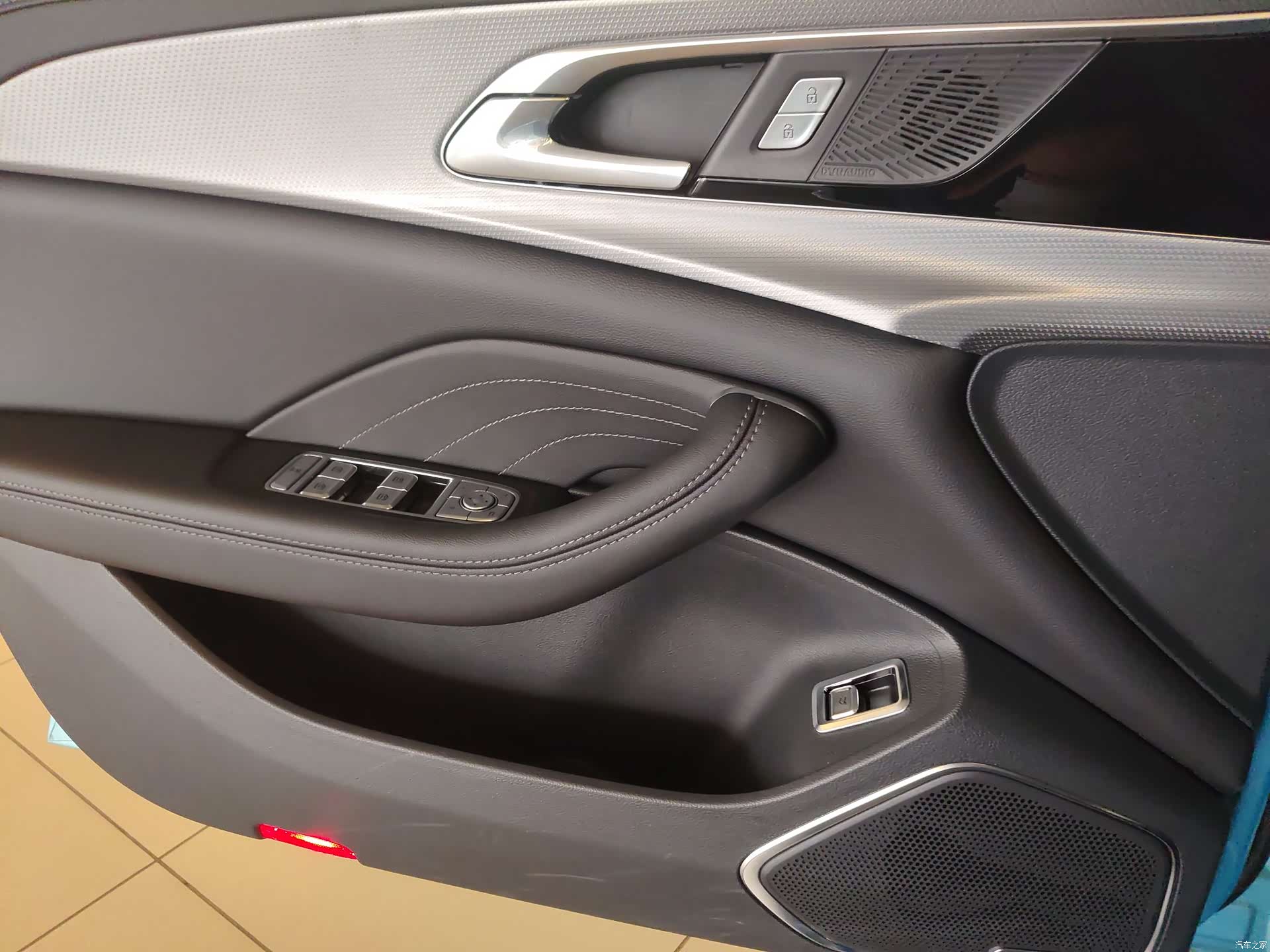 Hongqi H5, 2023 19