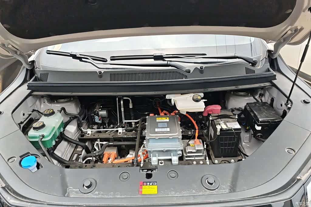 Wuling 730, 2025 10