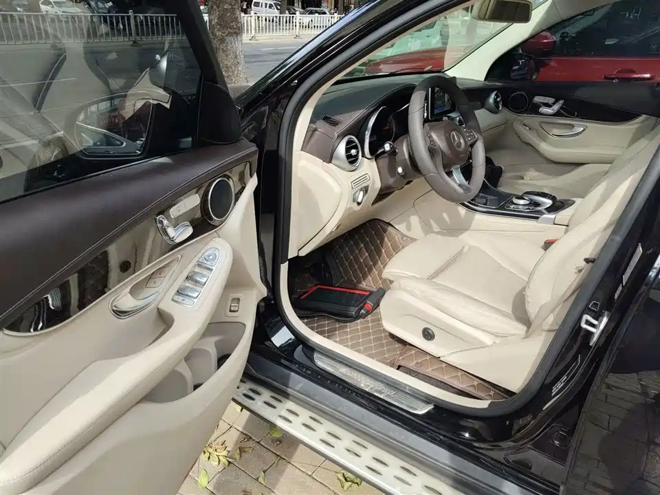 Mercedes-Benz GLC Mercedes-Benz GLC