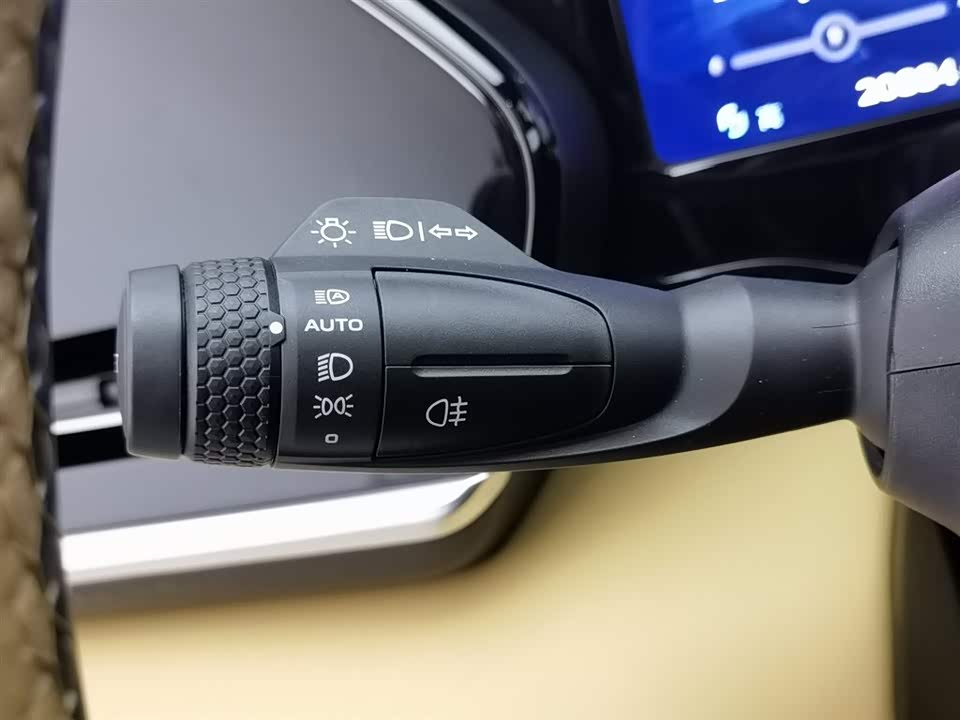 Geely Monjaro plug-in-hybrid