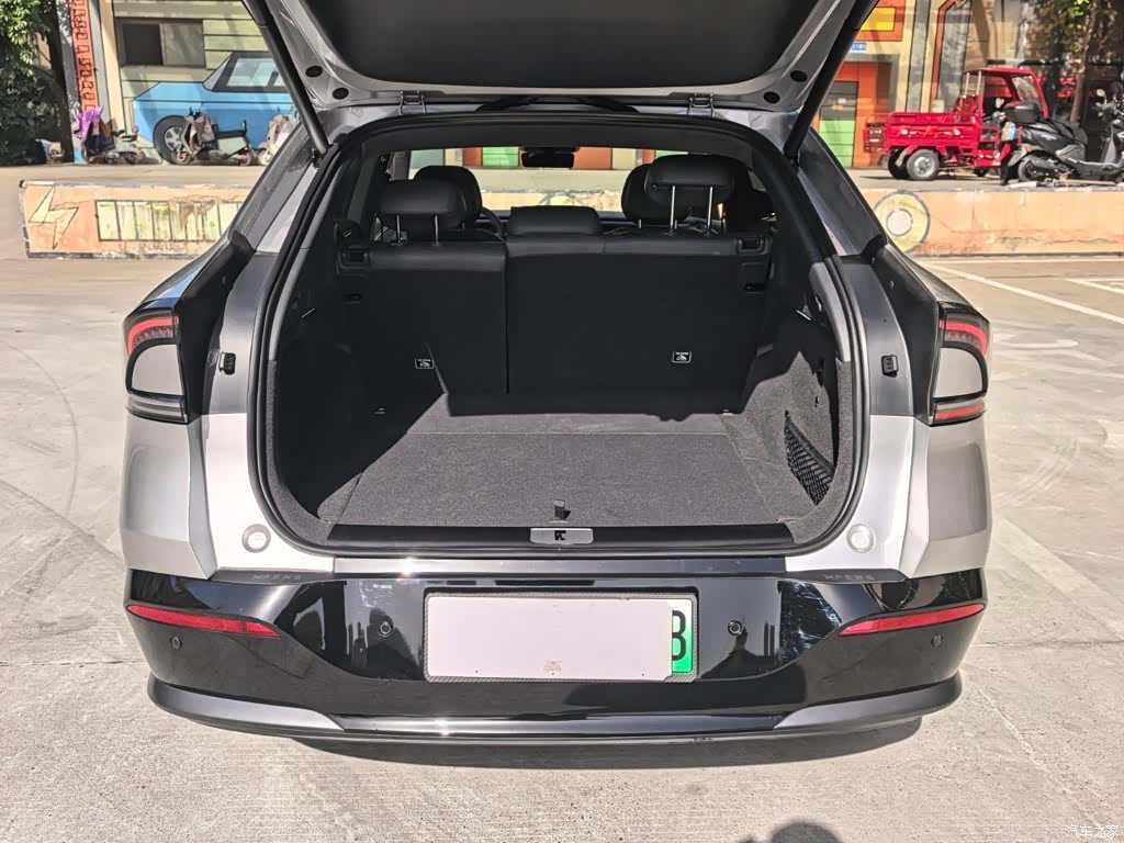 Xpeng G7, 2025 12