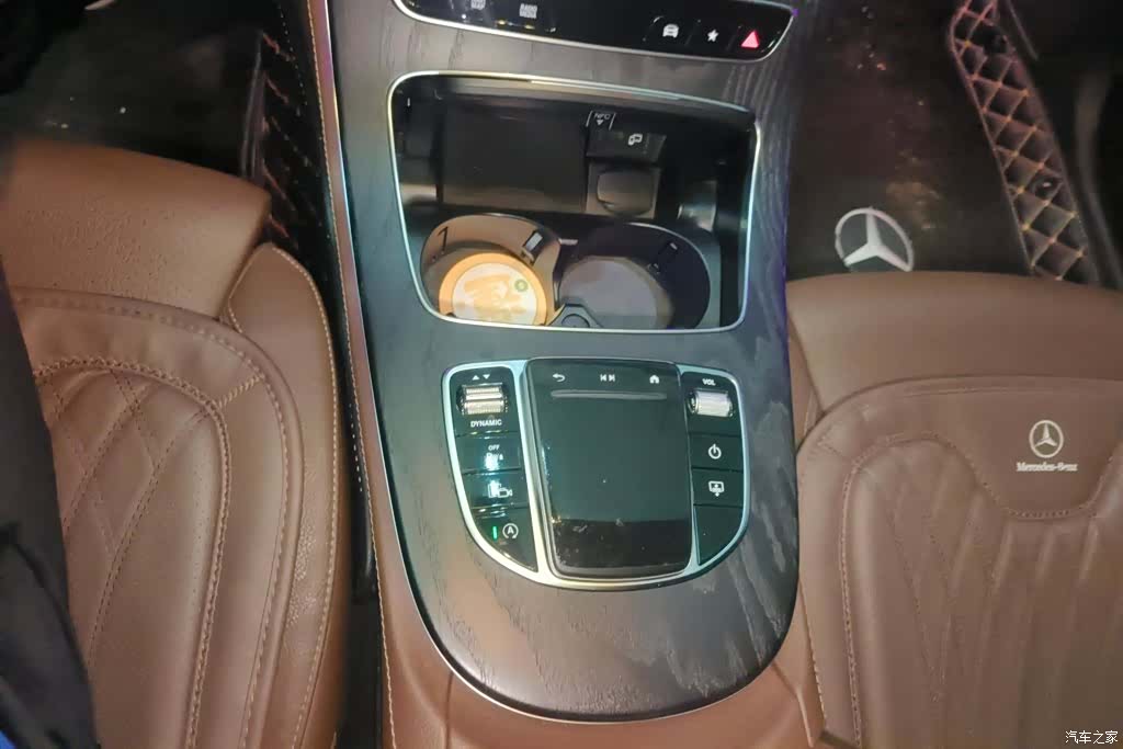 Mercedes-Benz E-Class, 2022 16