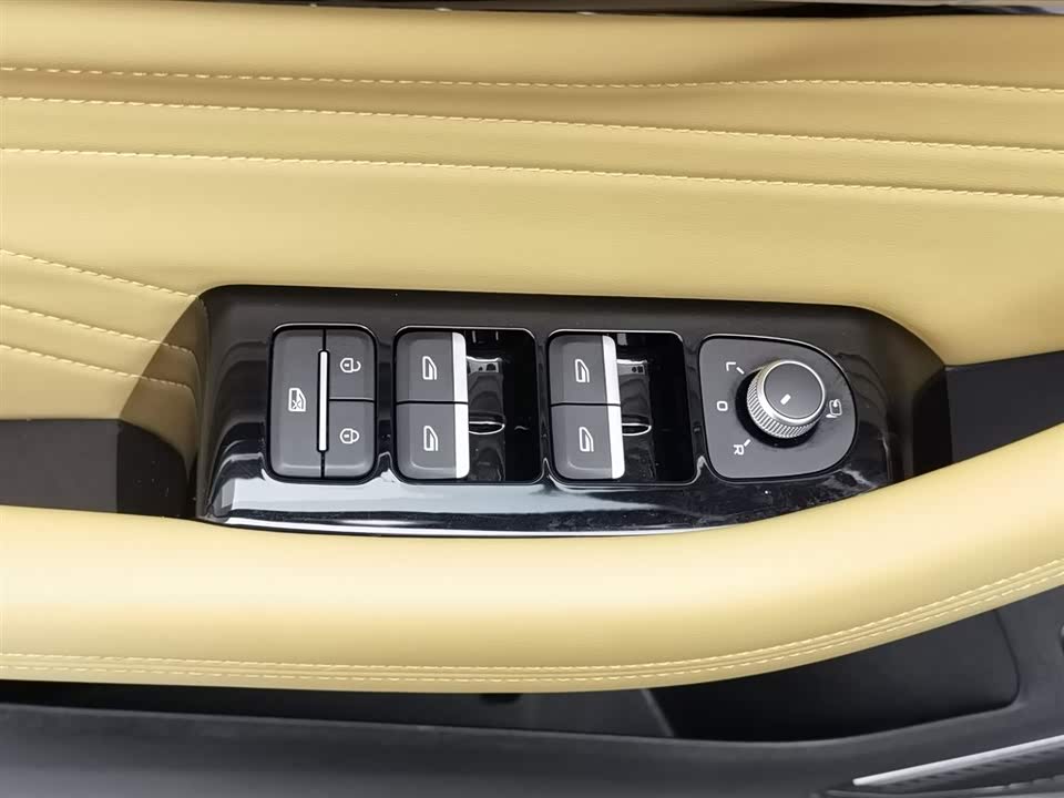 Geely Monjaro plug-in-hybrid