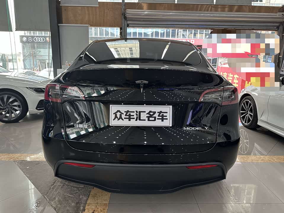 Tesla Model Y Tesla Model Y