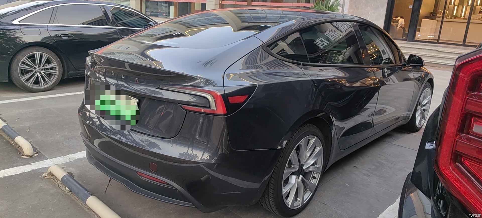 Tesla Model 3, 2024 4