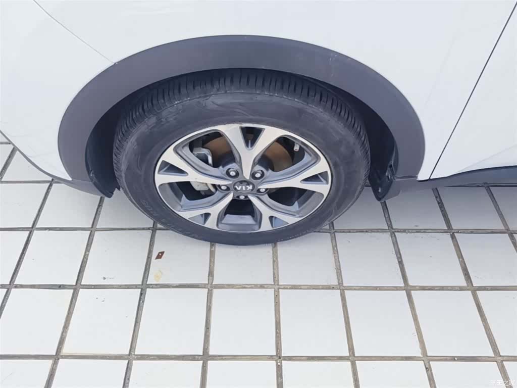 Kia KX3, 2016 23