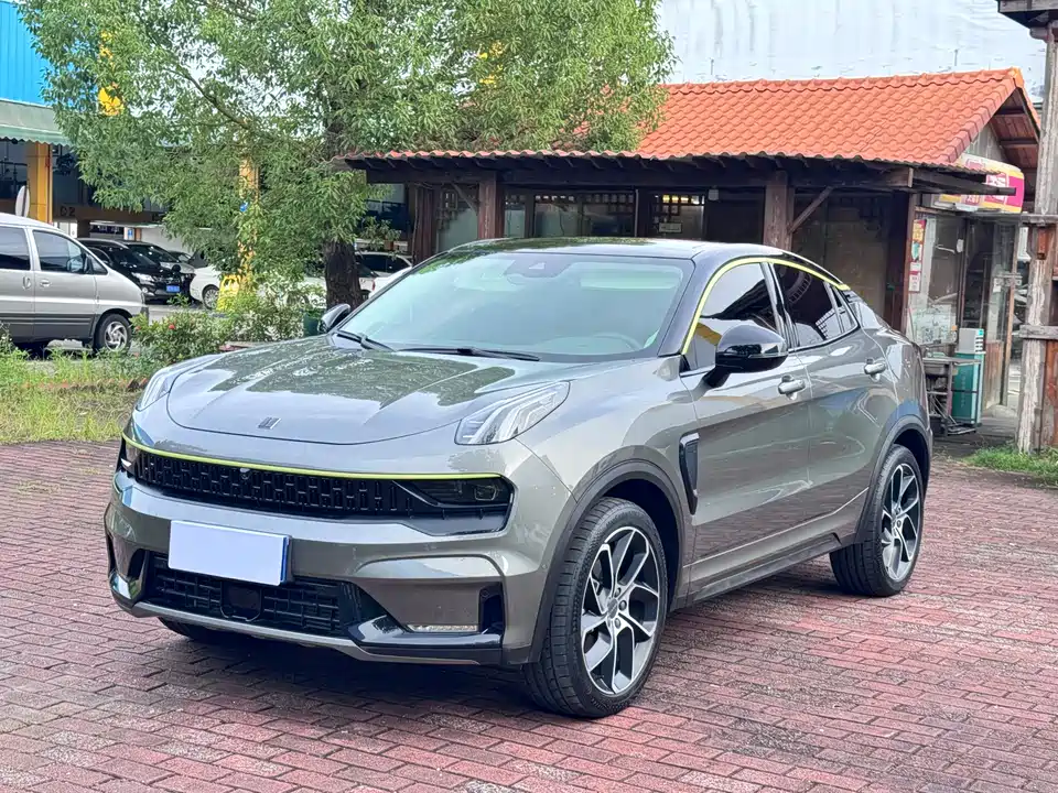 Lynk & Co 05