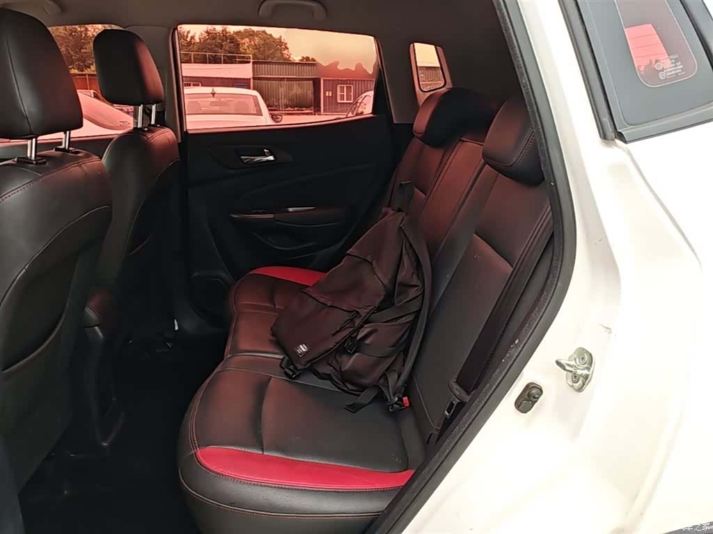 Changan CS15, 2018 17