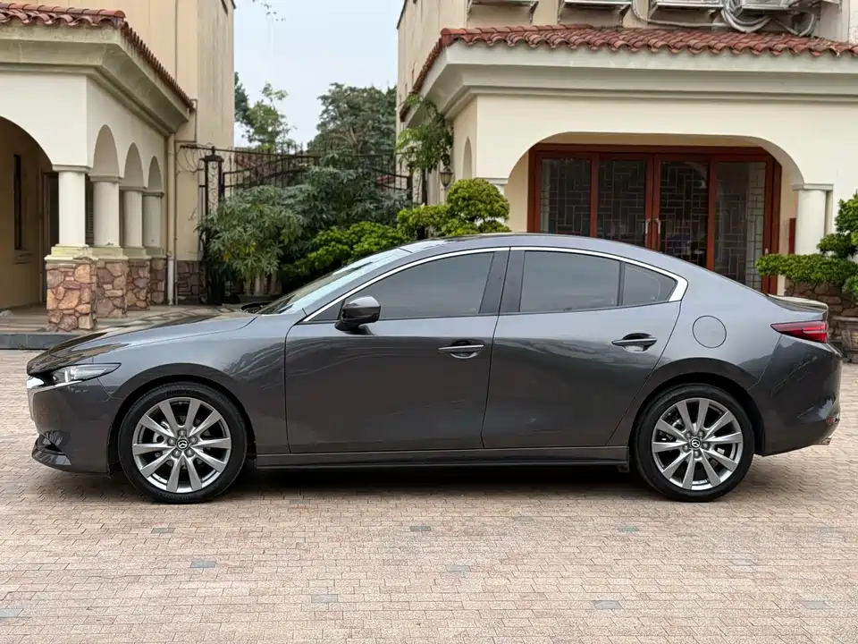 Mazda 3 Angkesaila