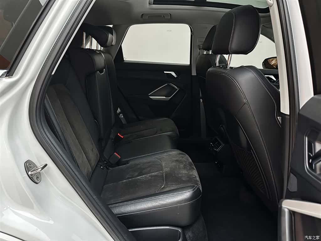 Audi Q3, 2022 23