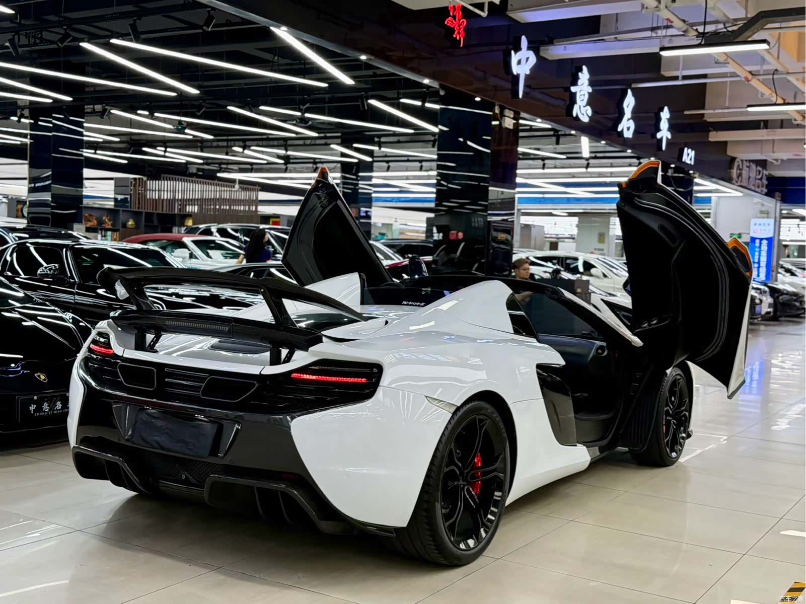 McLaren 650S, 2017 все фото