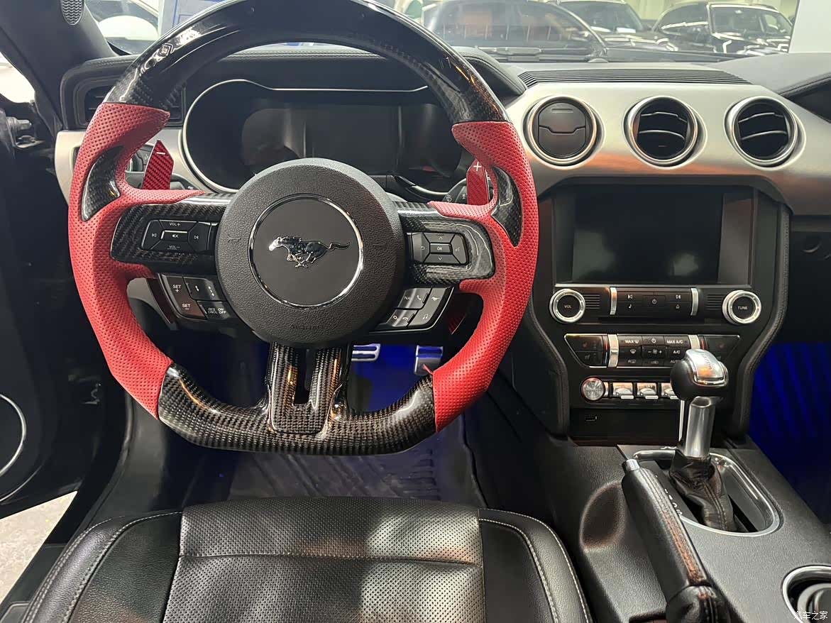 Ford Mustang, 2020 6