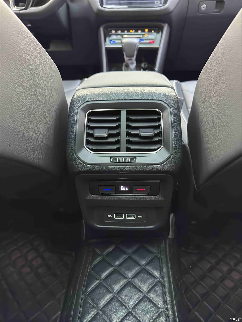 Volkswagen Tiguan L, 2020 10