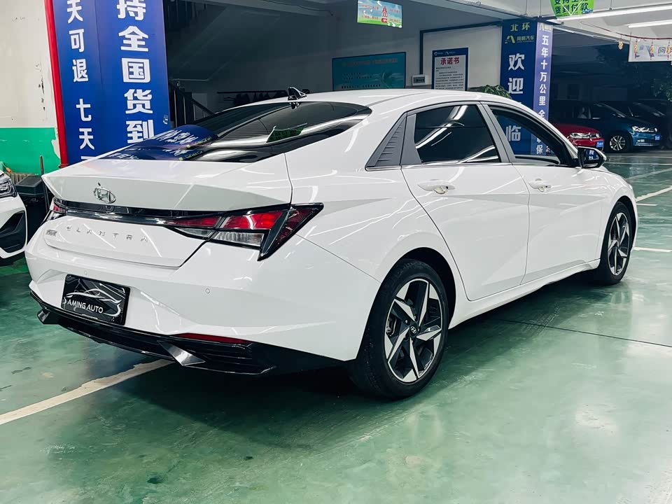 Hyundai Elantra
