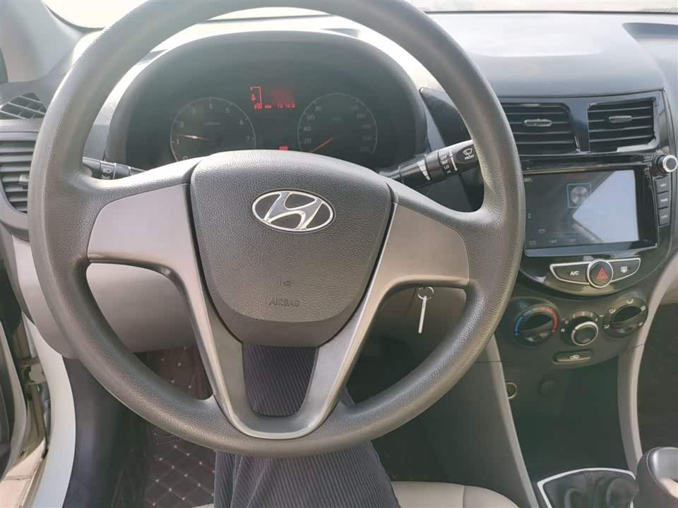 Hyundai Rena