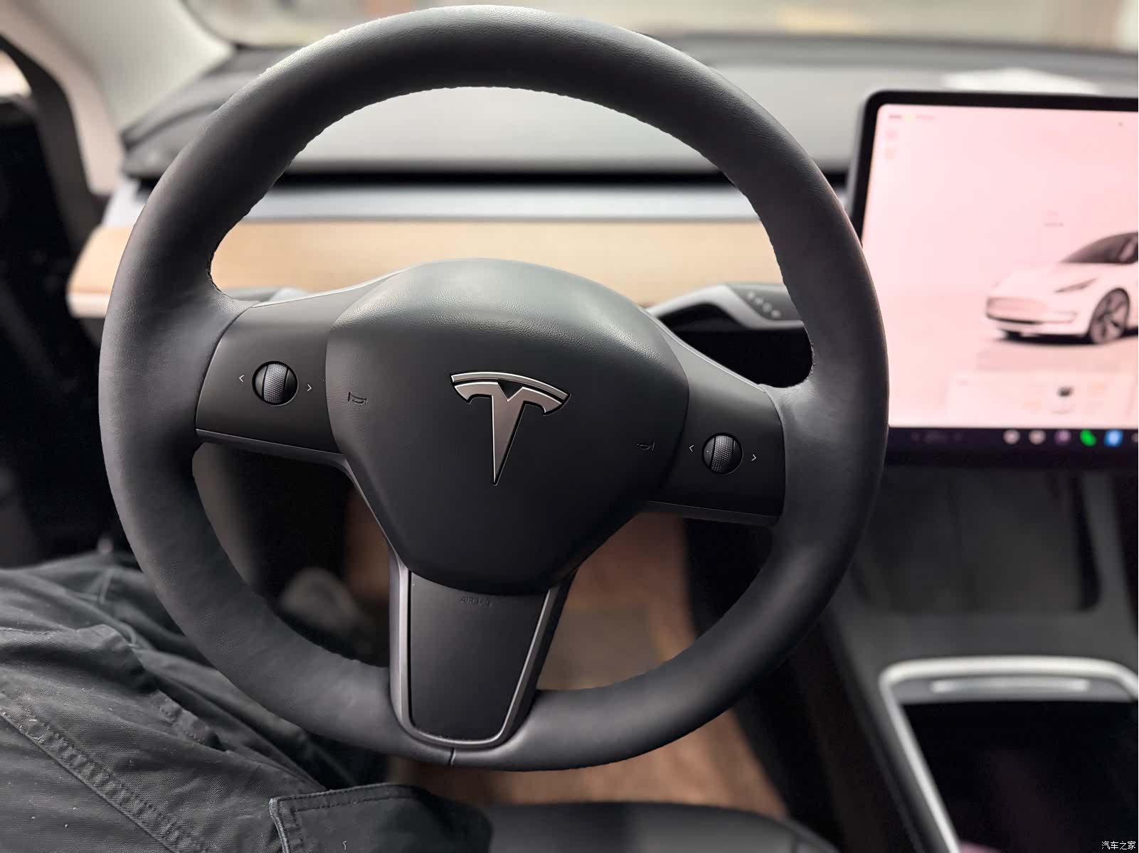 Tesla Model 3, 2023 11