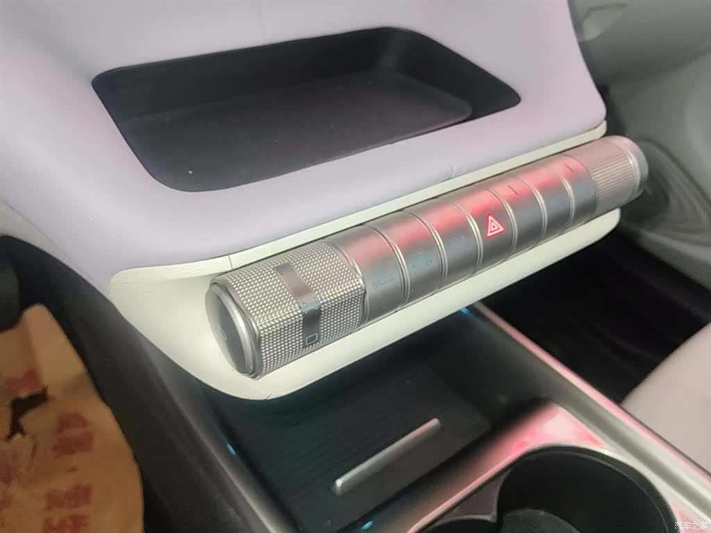 BYD Dolphin, 2022 14