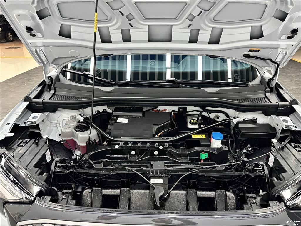 Audi Q4 e-tron, 2024 14