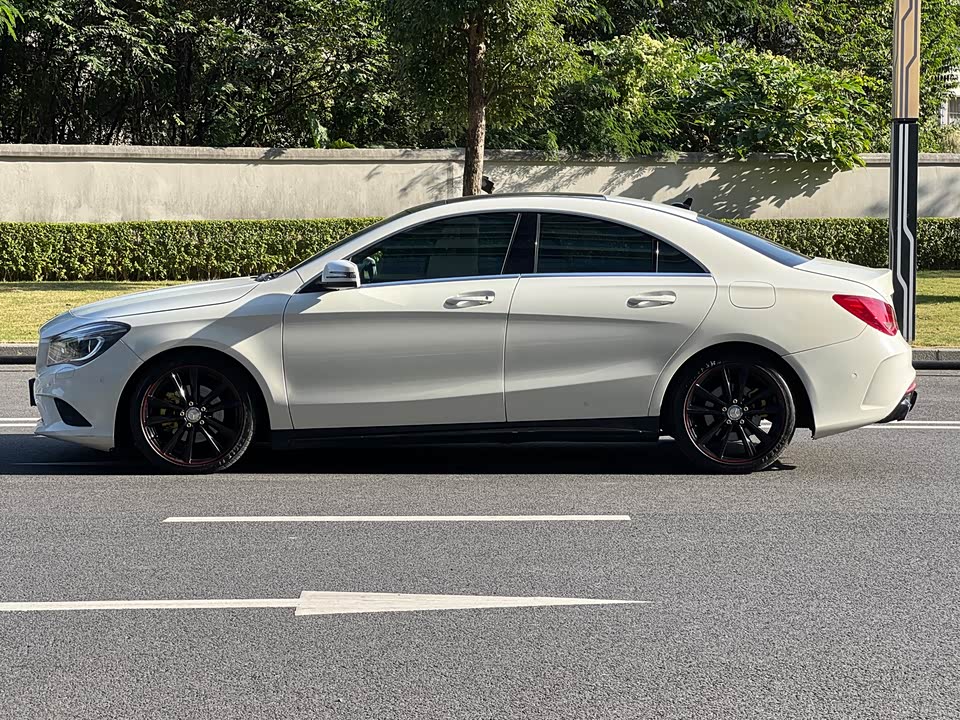Mercedes-Benz CLA