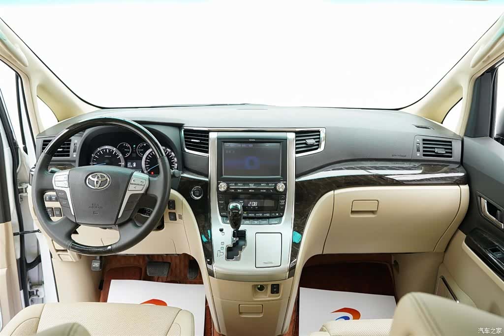 Toyota Alphard, 2012 14