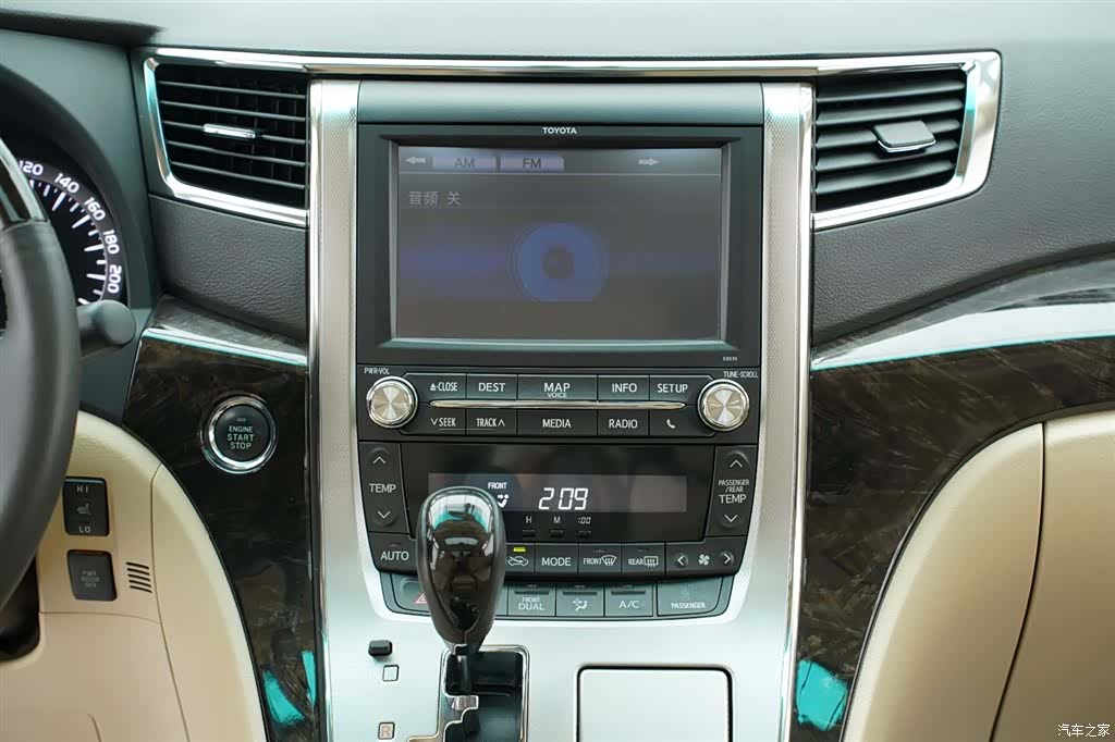 Toyota Alphard, 2012 15