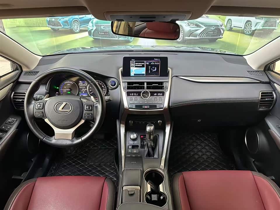 Lexus NX