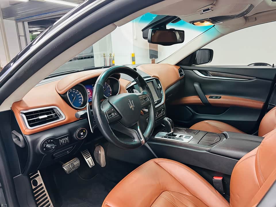 Maserati Ghibli Maserati Ghibli