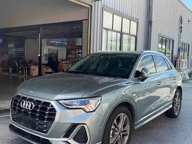 Audi Q3 2022 — купить из Китая под заказ