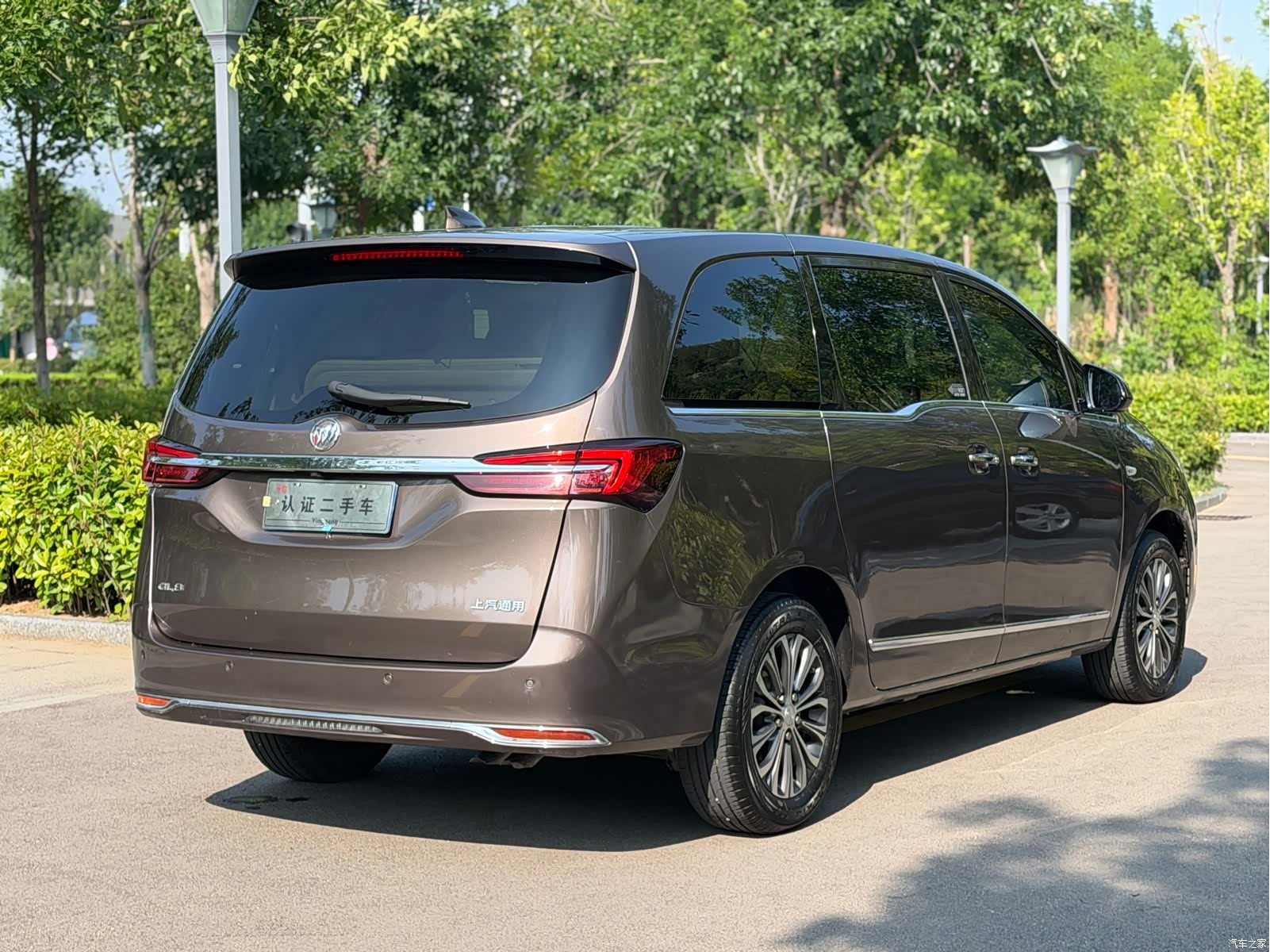 Buick GL8, 2020 9