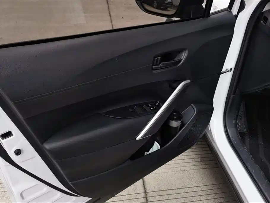 Toyota Corolla Sharp amplifier