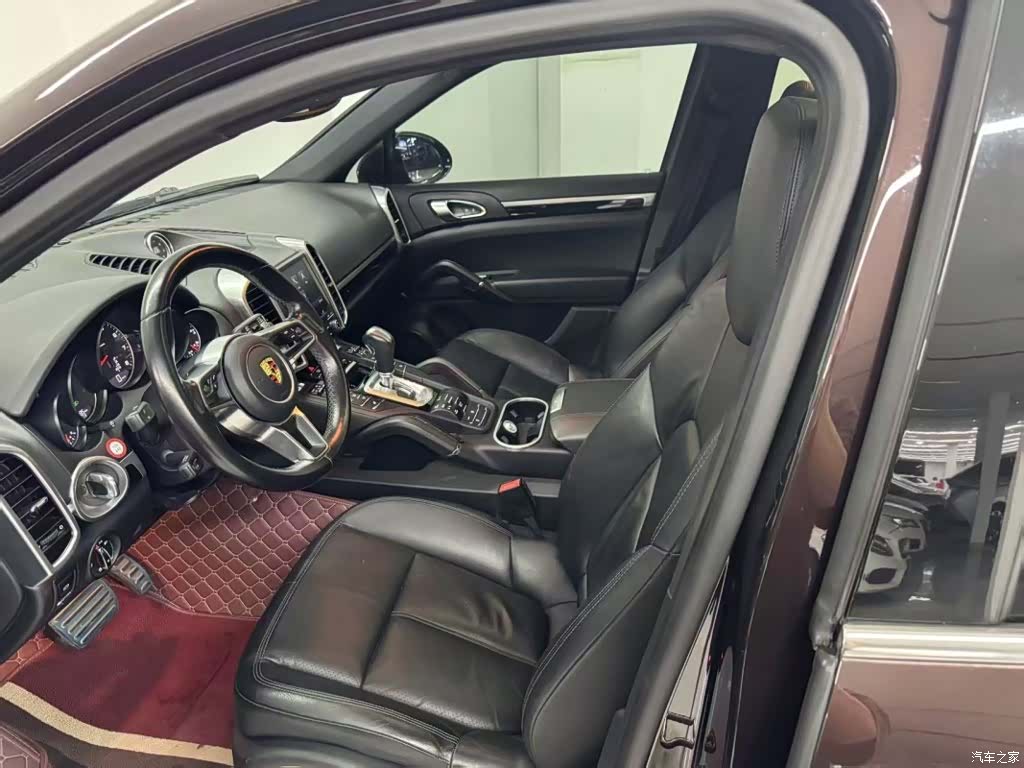 Porsche Cayenne, 2017 все фото