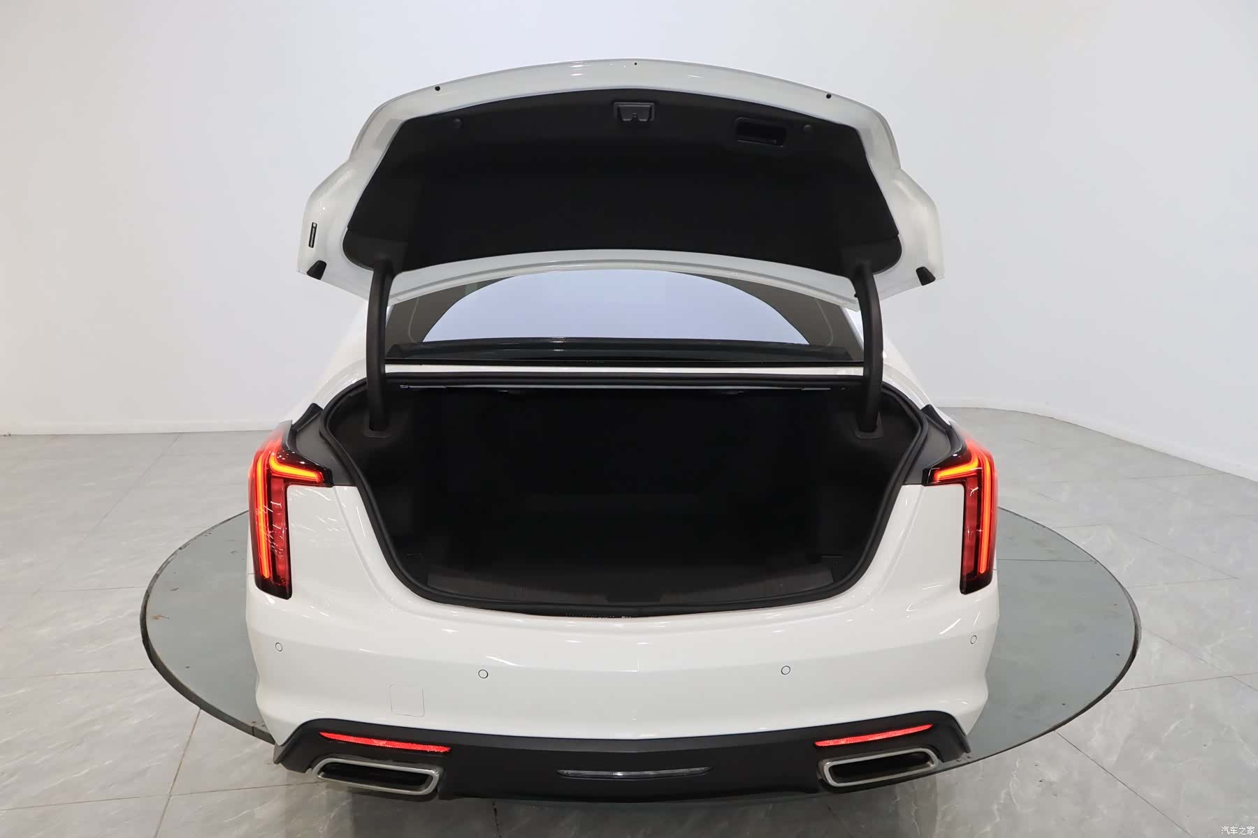 Cadillac CT5, 2023 17
