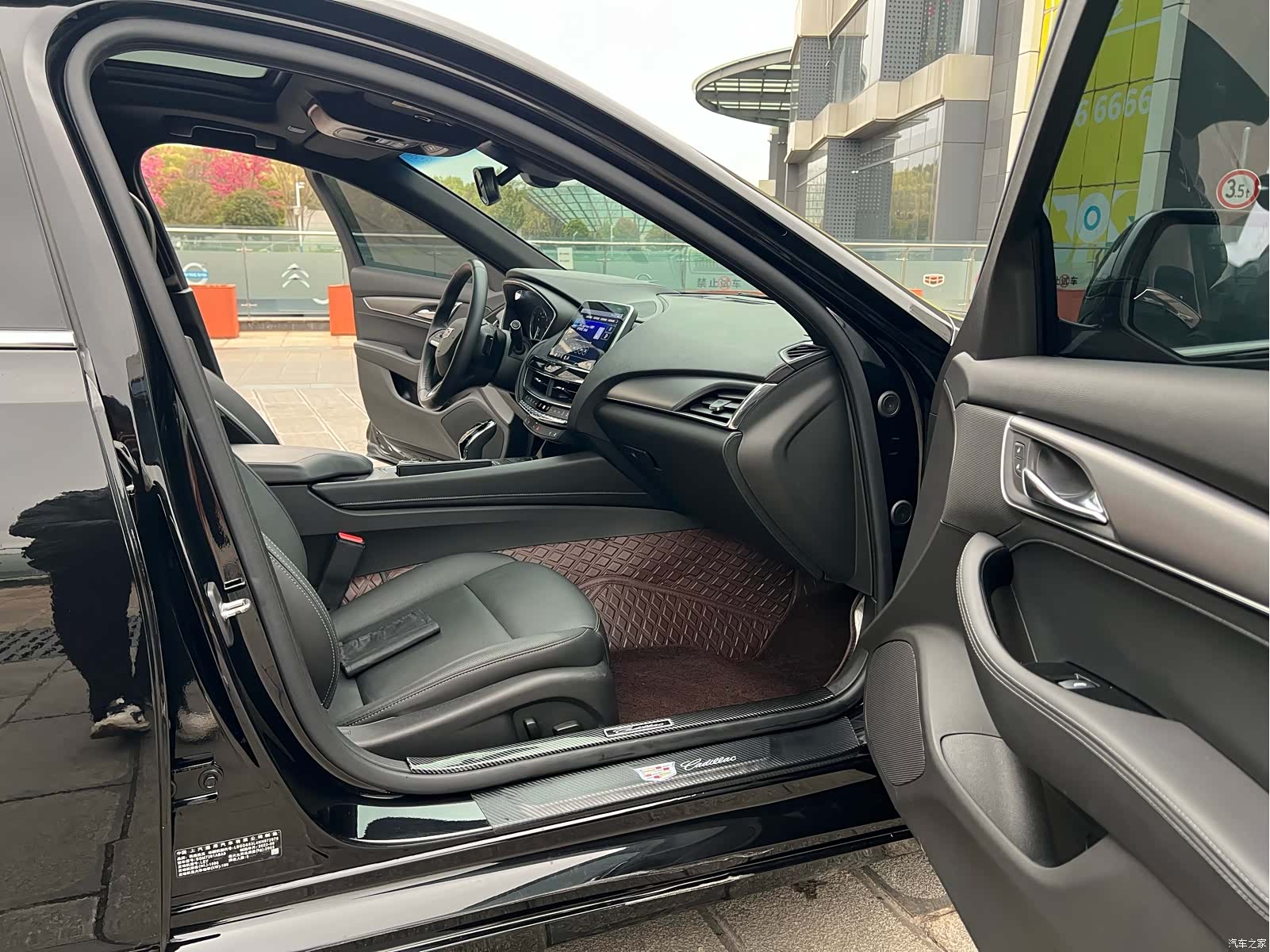Cadillac CT5, 2022 25