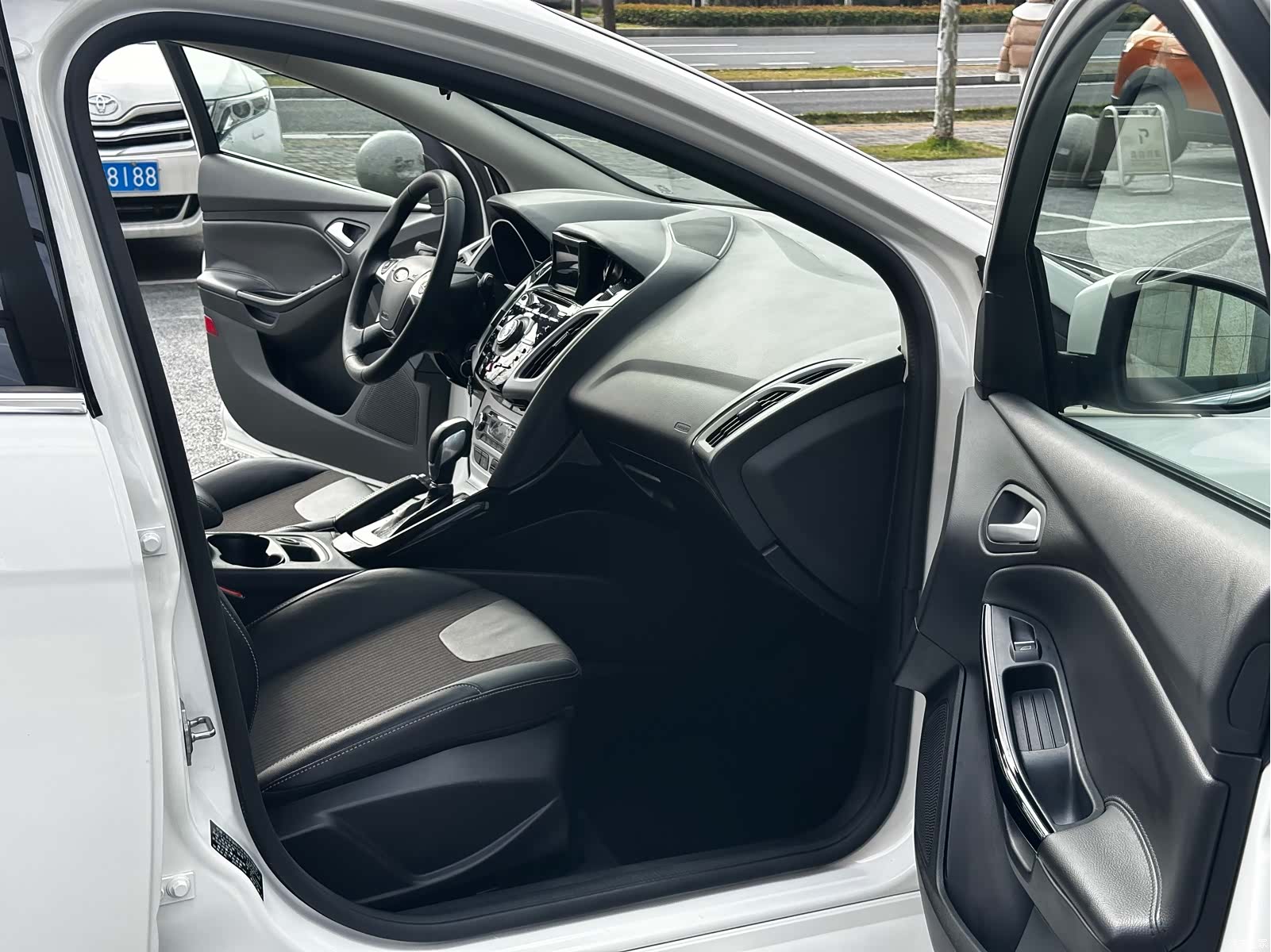 Ford Focus, 2014 7