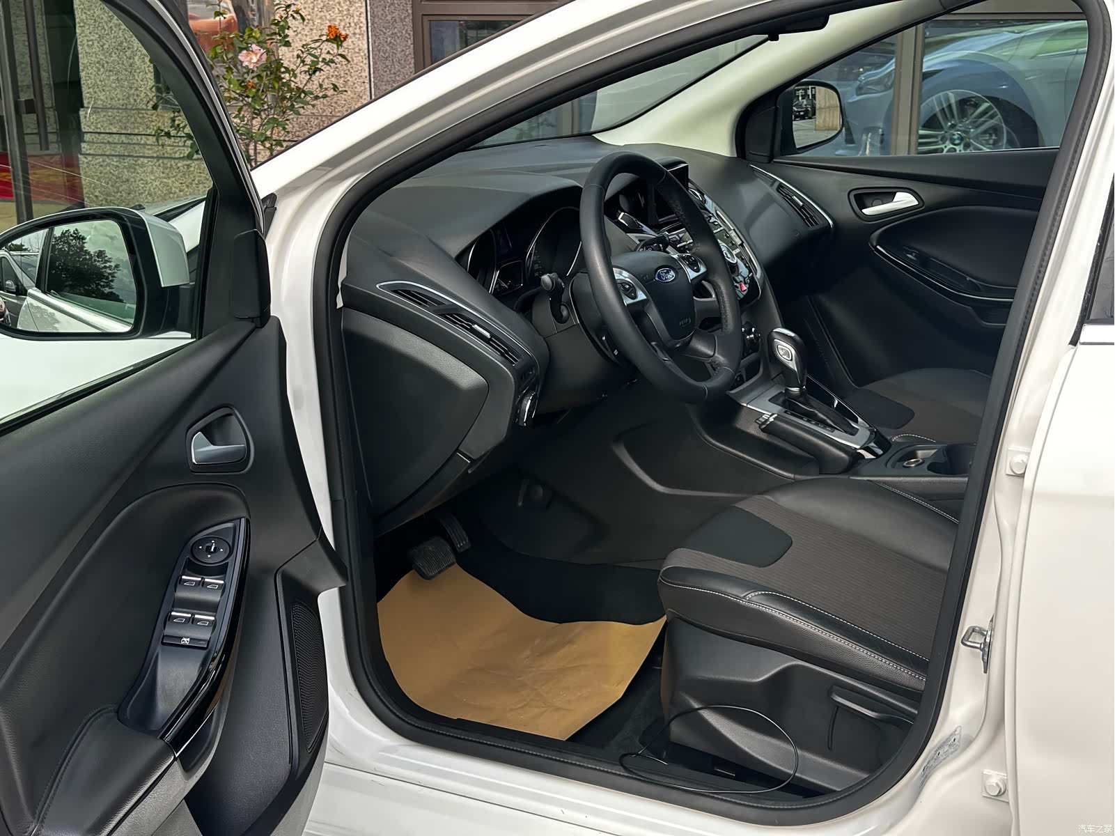 Ford Focus, 2014 6