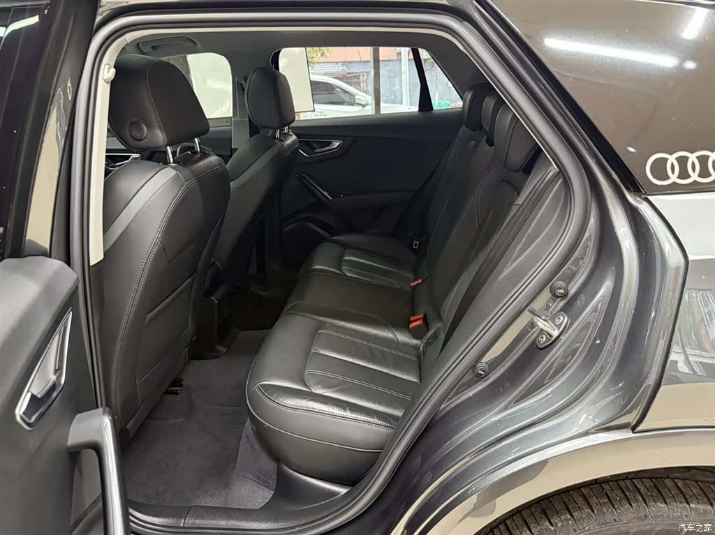 Audi Q2L, 2023 18