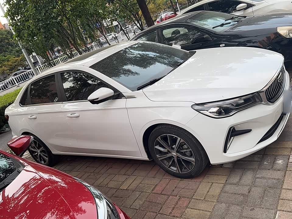 Geely Emgrand Geely Emgrand