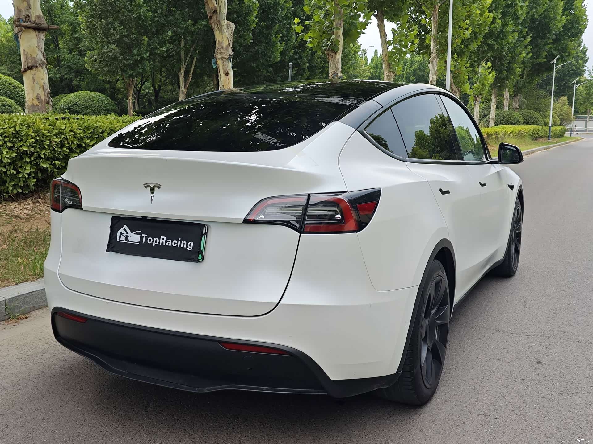 Tesla Model Y, 2022 9
